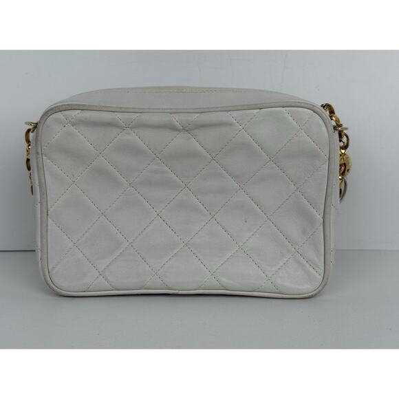 Chanel White Lambskin Quilted Tassel Camera Case with Gold Hardware - Picture 4 of 16